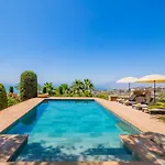 Cubo\'S Mountain Bayview Luxury Villa