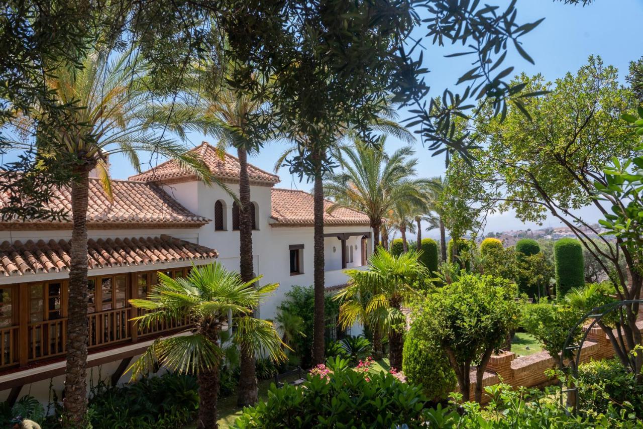 Villa Cubo's Mountain Bayview Luxury